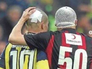 Alex de Souza’dan Hürriyet Gücer’e ‘sarı kart’