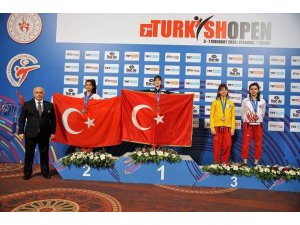 Pursaklar’ın sporcuları tarih yazıyor