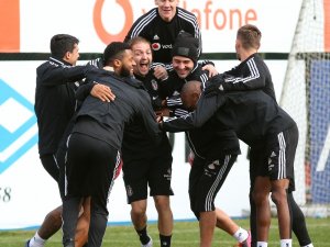 Beşiktaş’ta neşeli antrenman