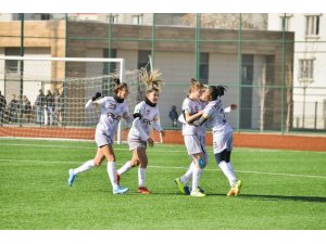 Alg Spor liderliğini korudu