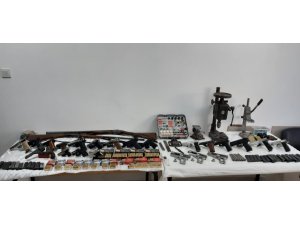 Sakarya'da silah kaçakçılığı operasyonlarında 3 şüpheli yakalandı