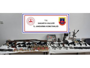 Sakarya’da silah ve mühimmat operasyonu: 3 gözaltı