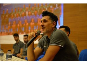 Efeler tecrübelerini aktardı