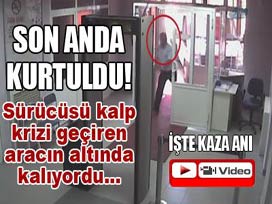 Araçta kriz geçirip binaya girdi Video