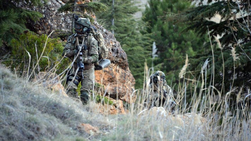 MSB: PKK/YPG'li 3 terörist daha teslim oldu
