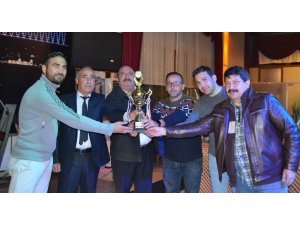 Salihli Emirspor, şampiyonluğunu kutladı