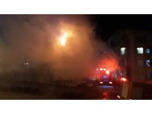 Bursa’da 5 katlı apartmanda yangın