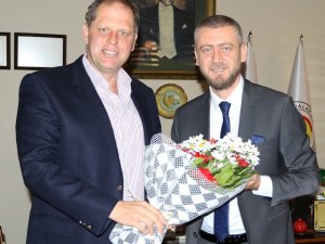 Manisaspor yönetimi destek turunda