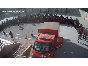 Isparta’da müdürün öğrenciye tekme atması