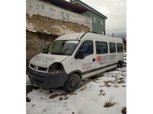Tamirciden çalınan minibüs köyde bulundu