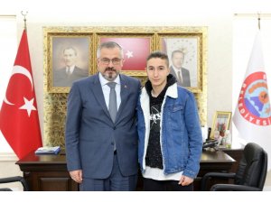 Başkan Kılıç, milli davet alan Selçuk’a başarılar diledi