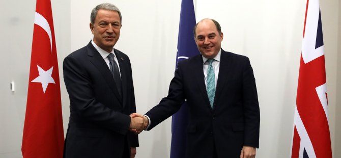 Bakan Akar, İngiliz ve Fransız mevkidaşlarıyla görüştü
