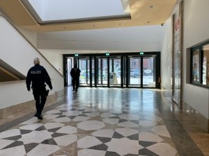 Almanya’da camilere yönelik bomba ihbarı