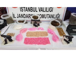 Jandarma’dan zehir tacirlerine geçit yok