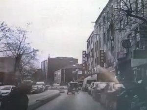 İstanbul’da yaşlı kadının dehşeti yaşadığı kaza kamerada
