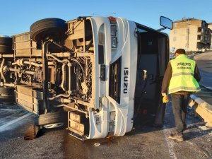 İşçi servisi kaza yaptı: 12 yaralı