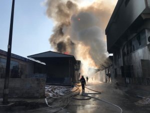 Gaziantep'te boya ve tiner atölyesinde yangın