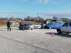 Jandarmadan ’emniyet kemeri ve cep telefonu’ denetimi