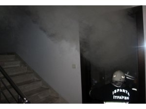 Ütünün fişte unutulmasıyla yangın çıktı