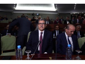 Cezayir milletvekilleri yeni hükümet planını onayladı