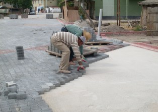 İçeriçumra'da kaldırım çalışmaları