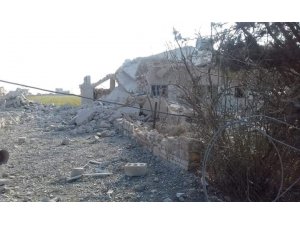 Esad rejimi Atarib ilçesini vurdu: 2 ölü, 5 yaralı