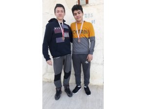 Kepez’in güreşçilerinin sırtı yere gelmiyor
