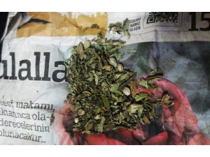 Kütahya’da uyuşturucu madde bulundurmak suçundan 3 kişi gözaltına alındı