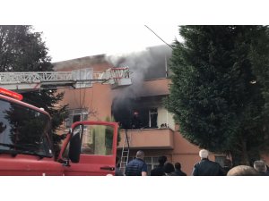 GÜNCELLEME - Sakarya'da yanan evde mahsur kalan çocuk öldü
