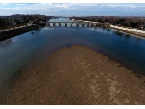 Meriç Nehri en düşük seviyelerinde akıyor