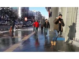 Van’da bomba paniği