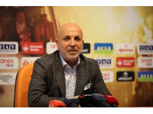 Hasan Çavuşoğlu: “Takımımız başarılı bir grafik sergiliyor”