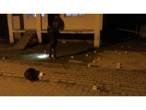 Adana'da iki grup arasında silahlı kavga: 1 ölü, 2 yaralı