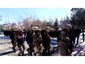Mardin’de 4 kişi terör örgütü PYD üyeliğinden tutuklandı
