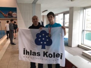 İhlas Koleji’nden yüzmede 3 şampiyonluk