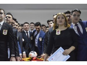 Kütahya İl Hakemlerine kokartları takıldı