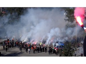 Alanyaspor şampiyon gibi karşılandı