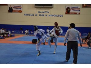 Liselerarası tekvando müsabakaları