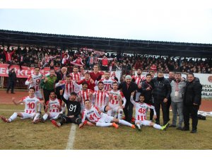 Bilecikspor, şampiyonluğa bir adım daha yaklaştı