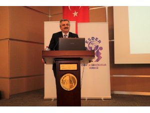 Hasan Büyükdede, ‘Kariyer Günleri’nin konuğu oldu