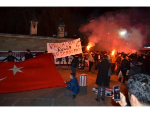 Karaman Belediyespor taraftarları maçta çıkan olayları protesto etti