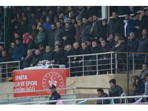 Yazgan:  "Isparta Valisi yalnız değildir"