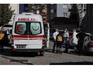 Üniversitede içinde beyaz madde olan zarf paniği