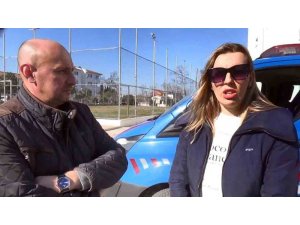 İranlı 4 kişi polis süsüyle turistleri gasp ettiler