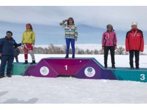 Hakkarili sporcular 18 madalya ile döndü