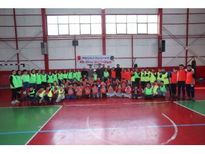 İpekyolu Belediyesinden “Bir Genç Bir Dünya” projesi