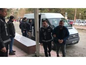 Organize suç örgütüne operasyonunda 2  tutuklama