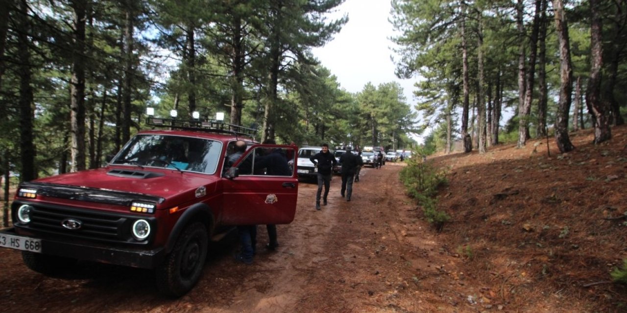 Off-Road tutkunları Sındırgı’da buluştu