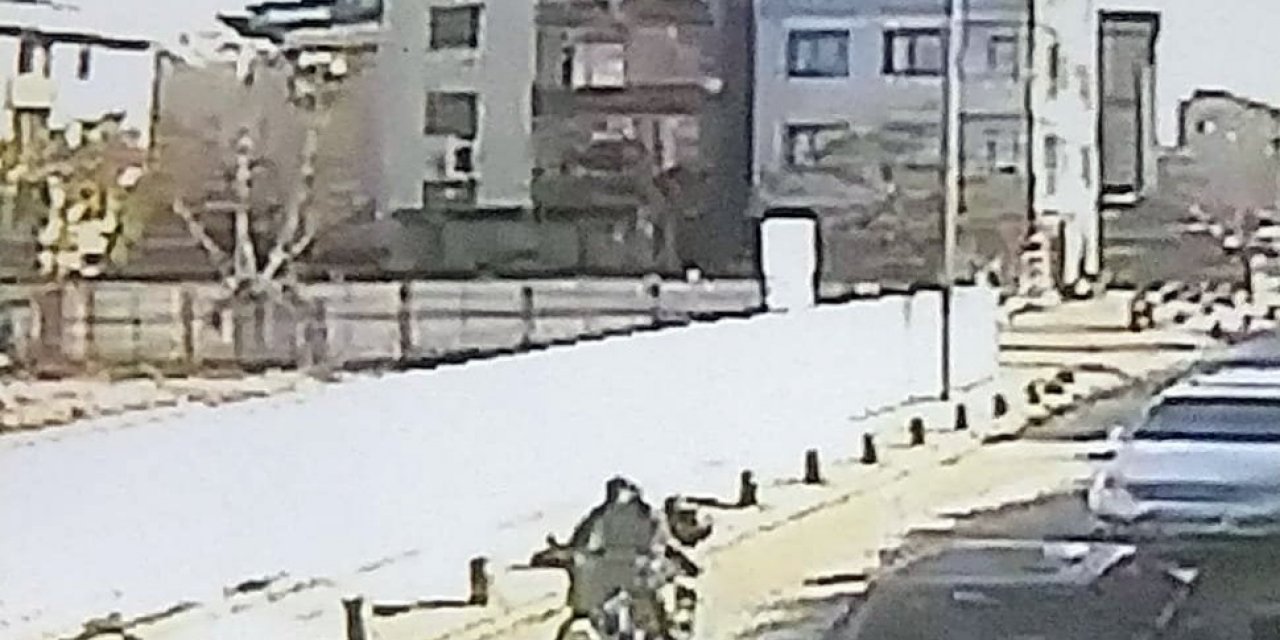 Ümraniye’de motosiklet hırsızlığı kamerada