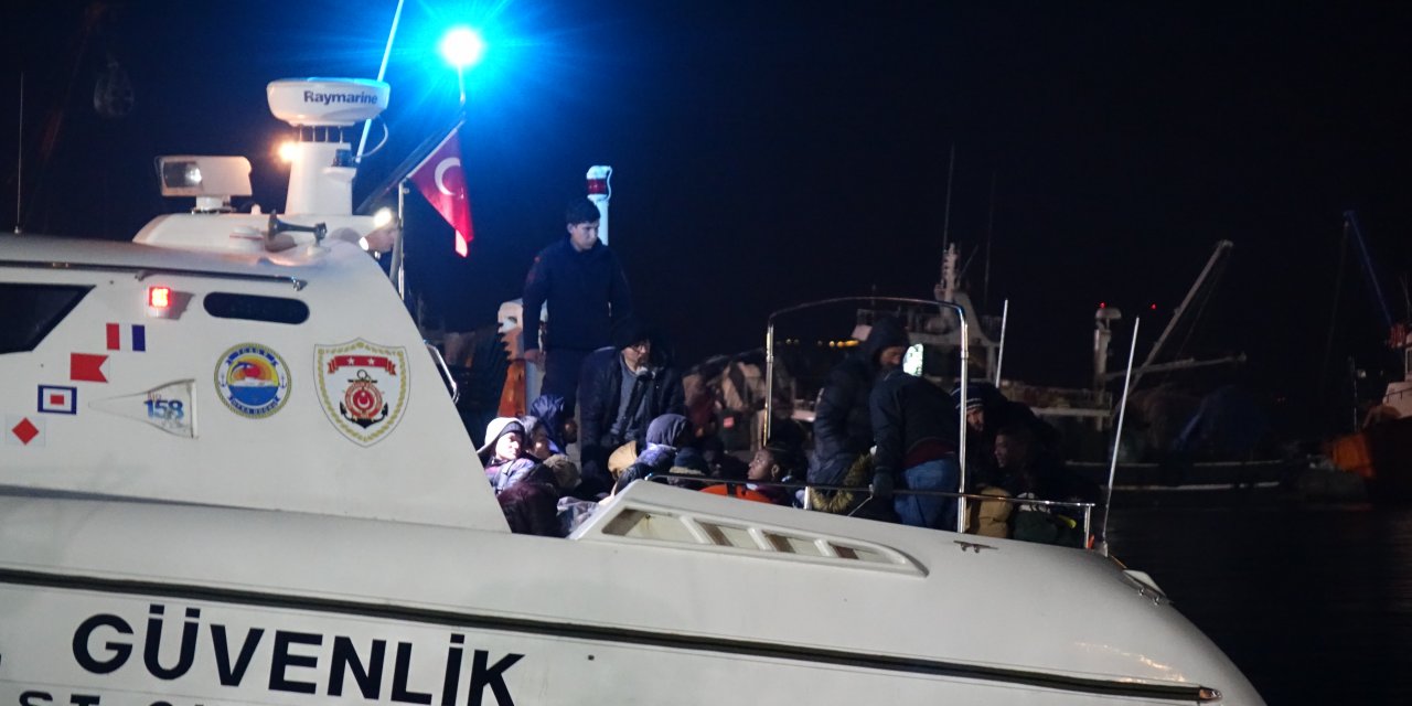 Çanakkale'de 54 düzensiz göçmen yakalandı